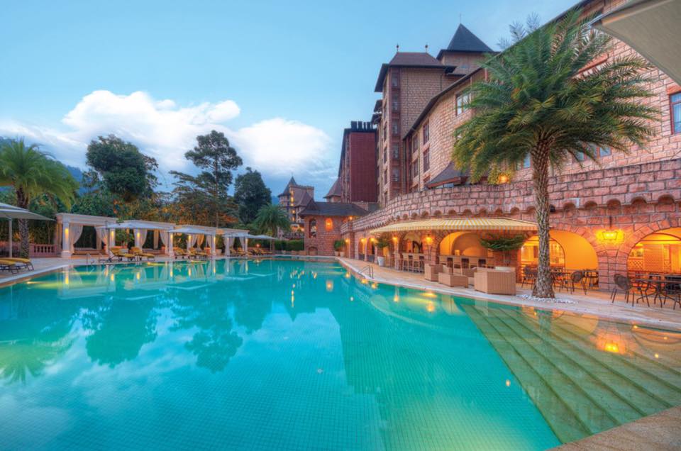 HIPSHUT The Chateau Spa & Organic Wellness