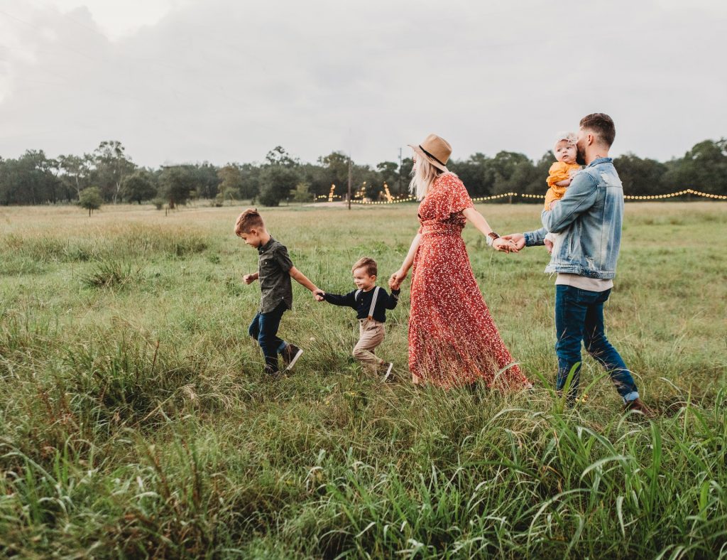 7 Obvious Reasons Why We Should Bring Our Little Ones For Holidays