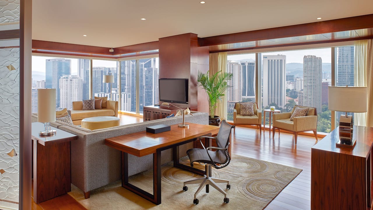 The 9 Best Chic Hotels to Stay If You're Going to Rossa's 25th Shining Years Concert