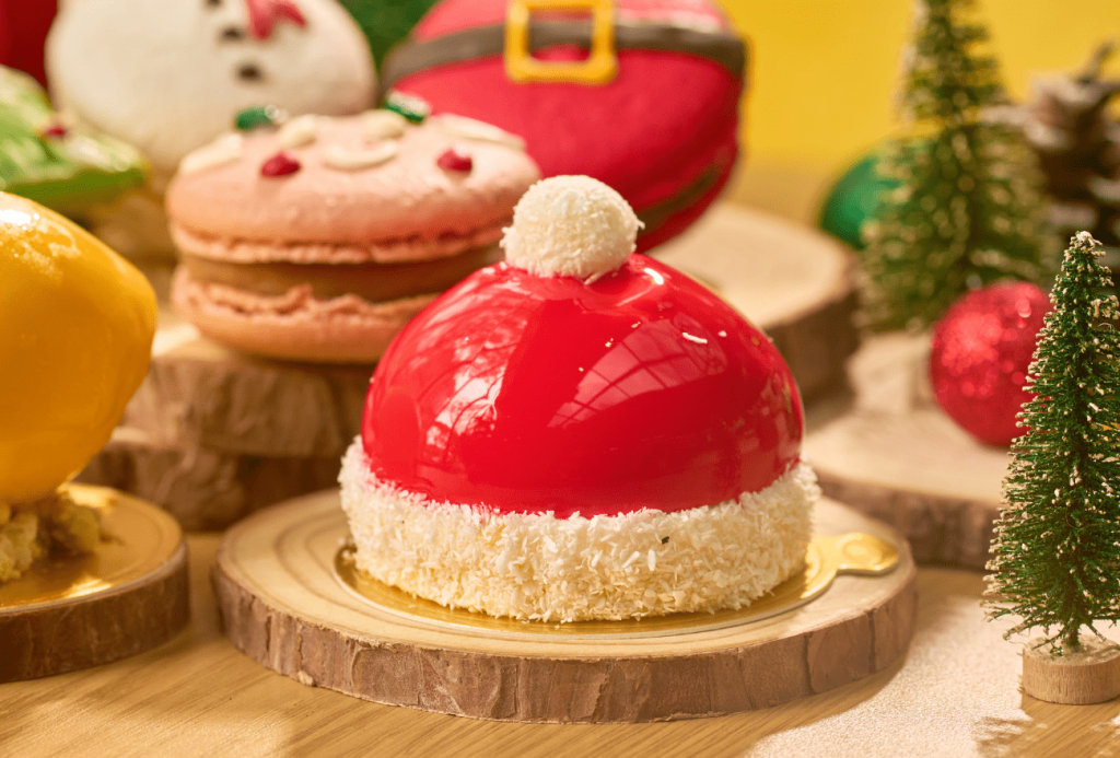 santa hat mousse cake