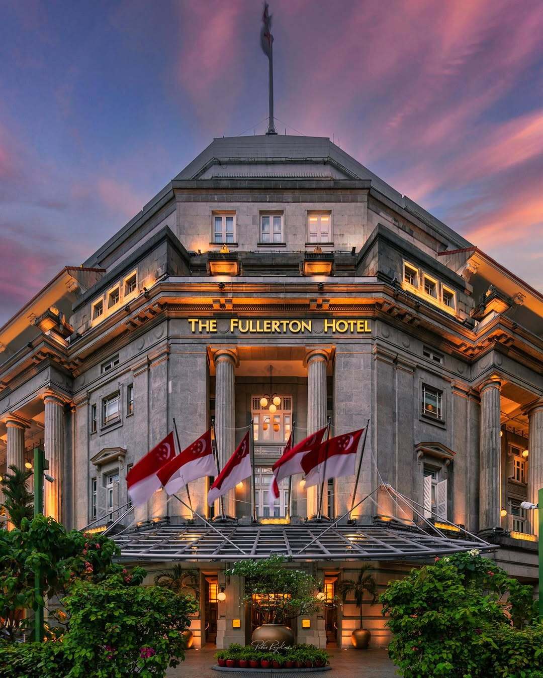 The Fullerton Hotel